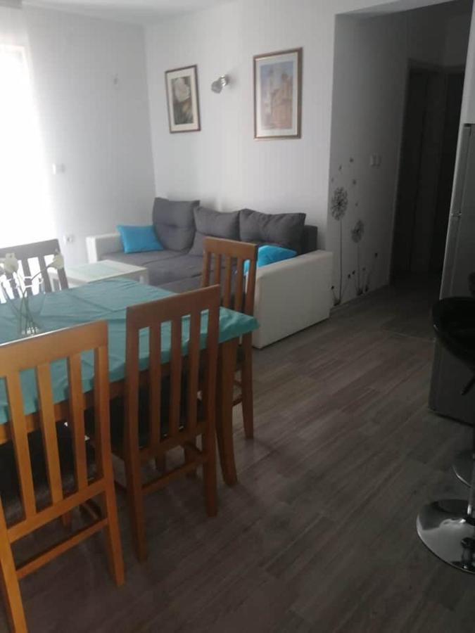 דירות פג Apartman Dora מראה חיצוני תמונה